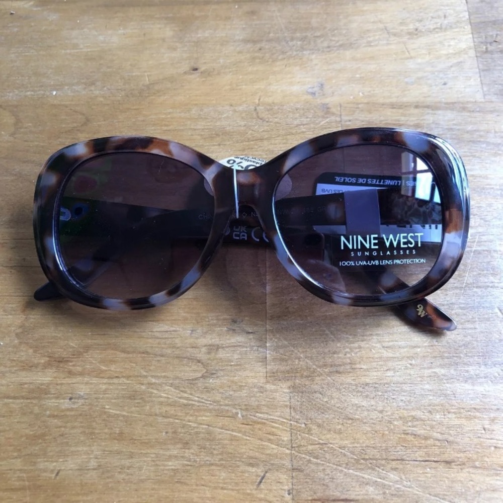 NWT Nine West Tortoise Shell Sunglasses round 930-336-1789